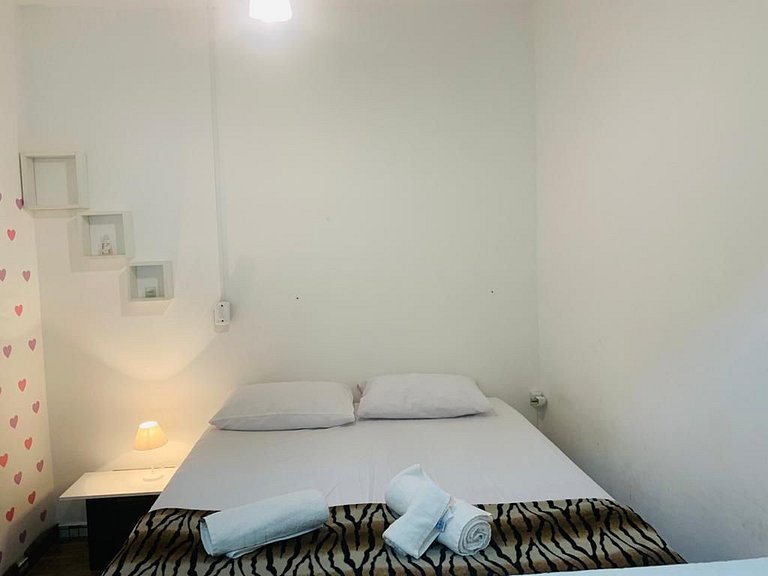 Edícula Acogedora con Estacionamiento y Wi-Fi – a 5 min del