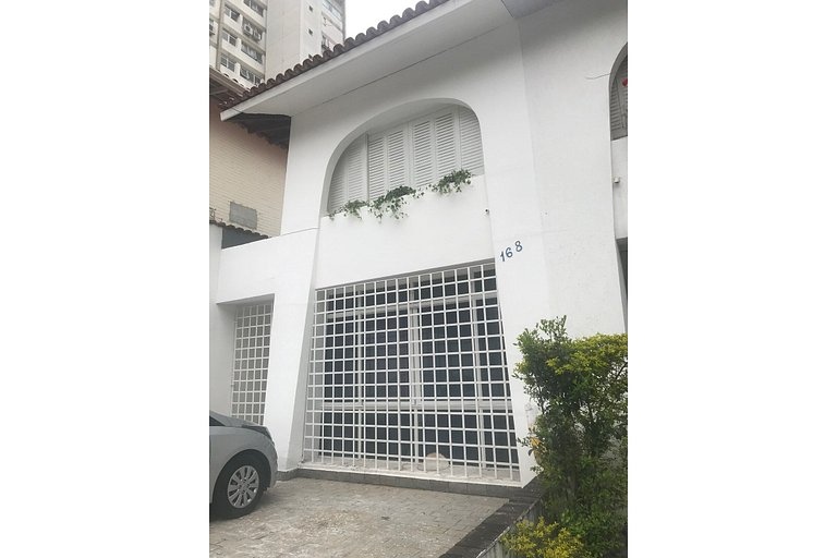 Casa ampla no Morumbi • perto Einstein e estádio Morumbi
