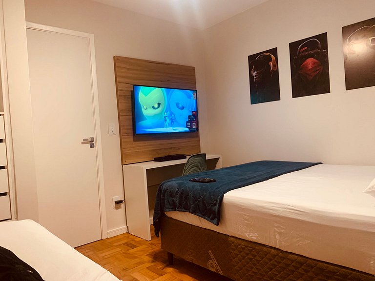 Studio com Quarto Privativo para 4 no Morumbi | Morumbi
