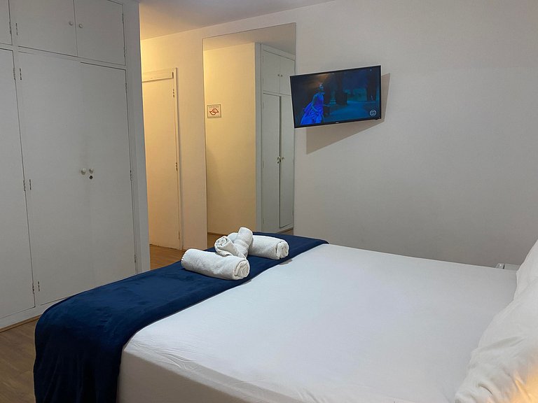 Spacious Suite for Up to 3 Guests in Morumbi