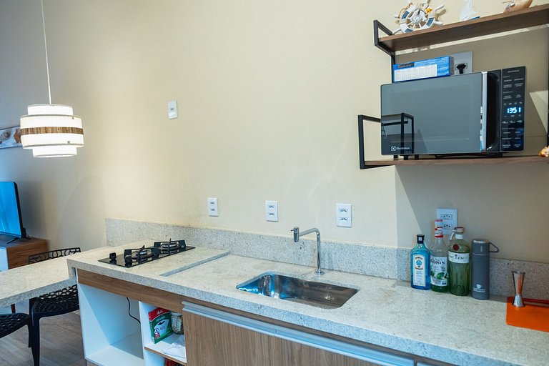 Acomodação Confortável com Piscina a 60m da Praia de Peruíbe