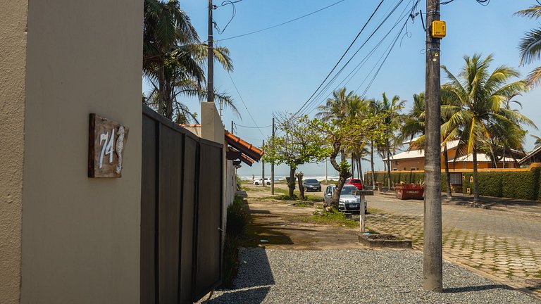 Acomodação perto da praia de Peruíbe, Wi-Fi e café simples
