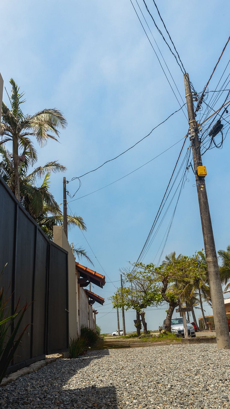 Studio em Peruíbe Confortável, Piscina, Wi-Fi, 60m da Praia