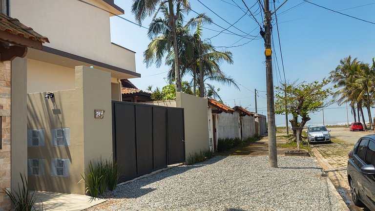 Acomodação perto da praia de Peruíbe, Wi-Fi e café simples