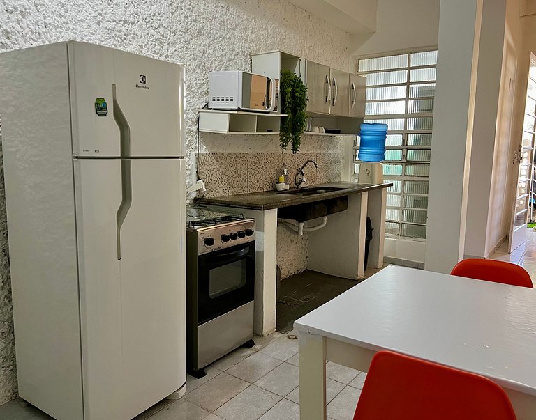 Espaço Econômico com 2 Quartos e Cozinha no Morumbi