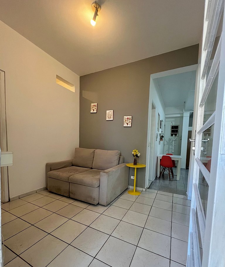 Espaço Econômico com 2 Quartos e Cozinha no Morumbi