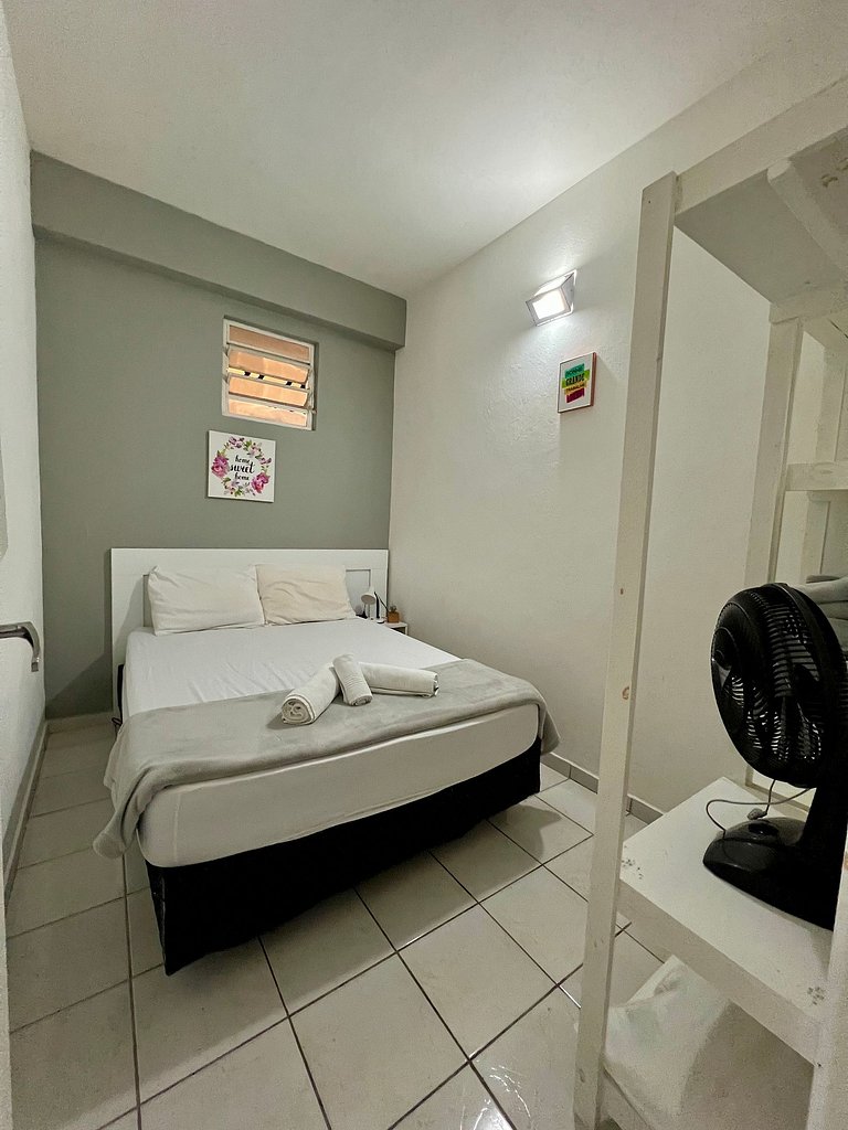 Espaço Econômico com 2 Quartos e Cozinha no Morumbi