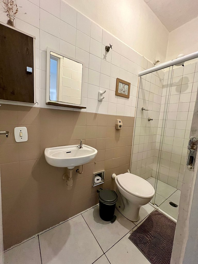 Espaço Econômico com 2 Quartos e Cozinha no Morumbi